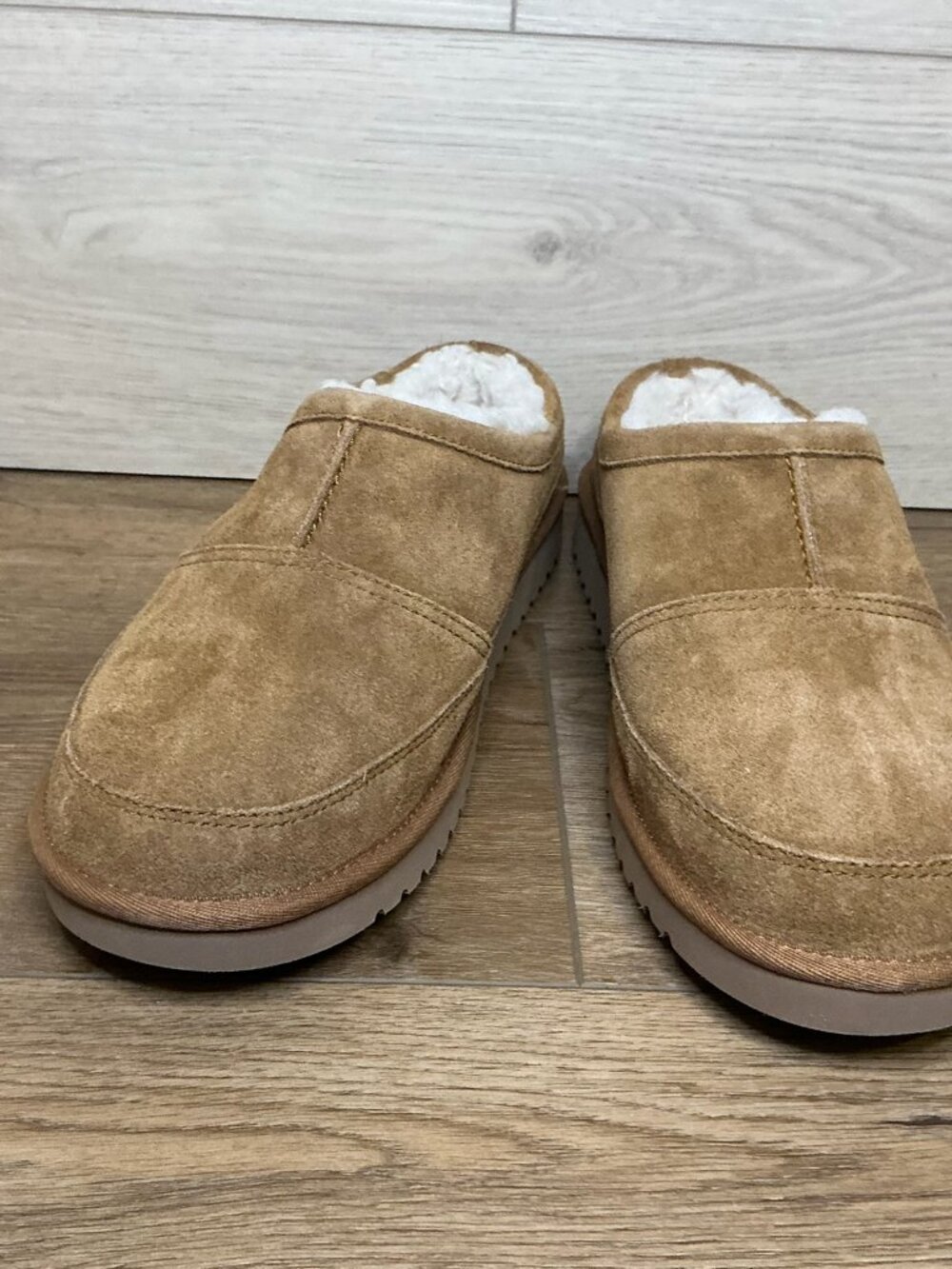 Koolaburra by UGG Graisen Suede Fur-Lined Slippers Size 11 - Picture 2 of 7